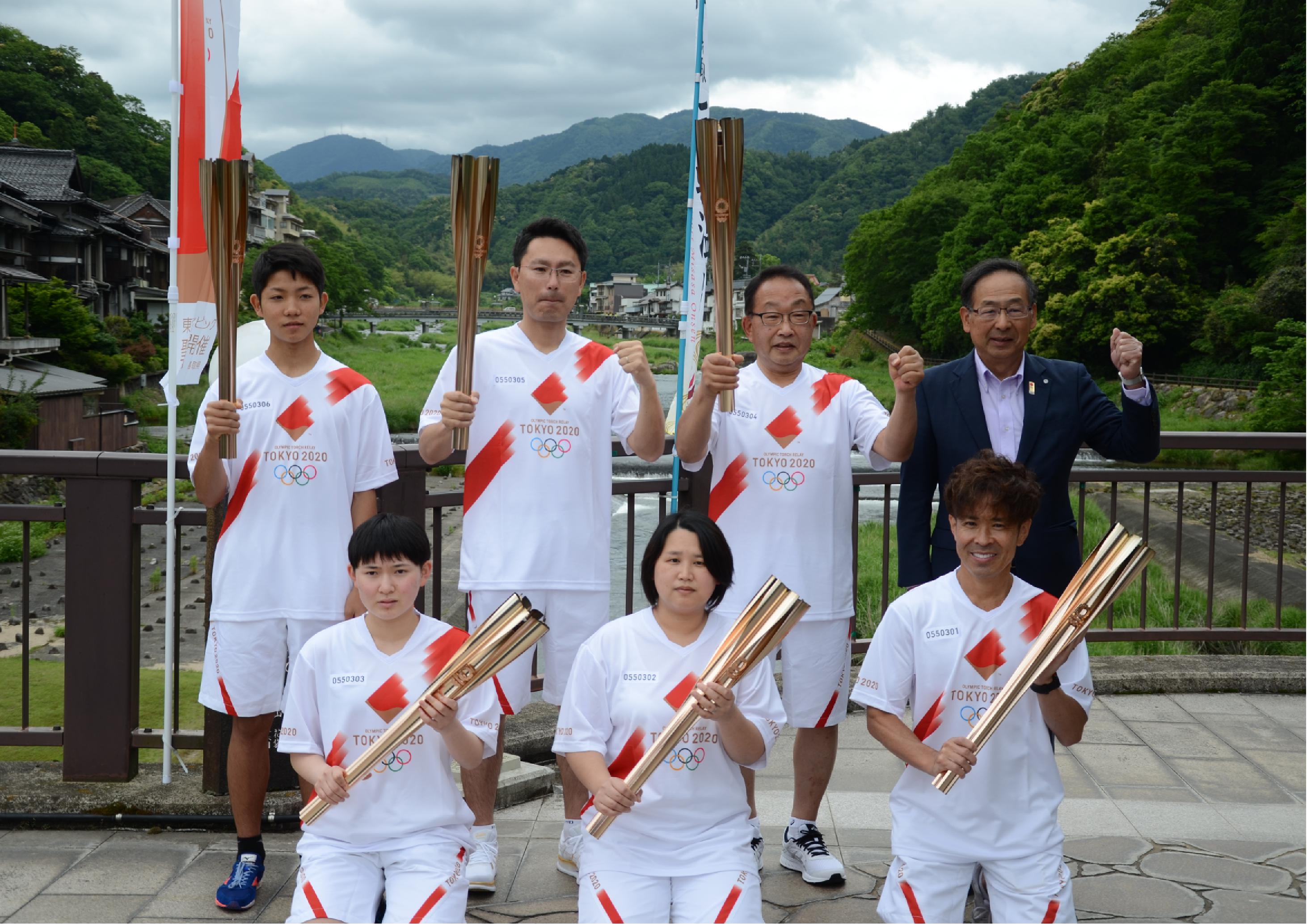 聖火（全体写真）