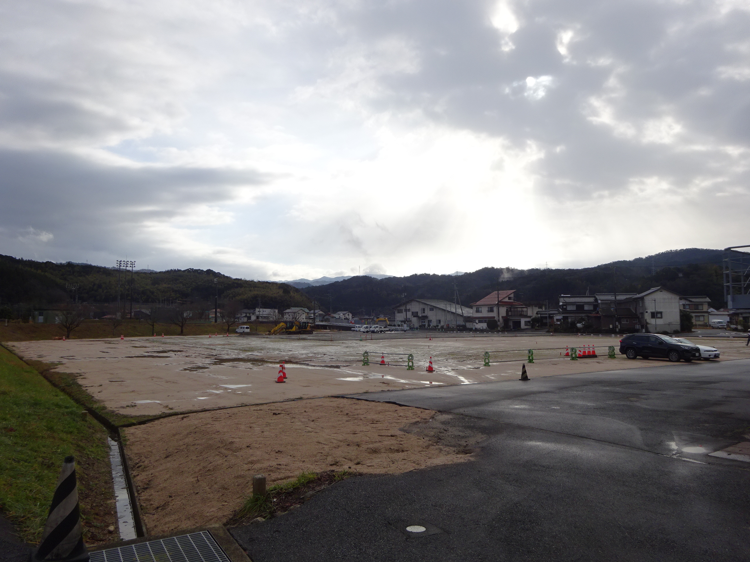 20230105三朝中学校グラウンド状況（北西より）