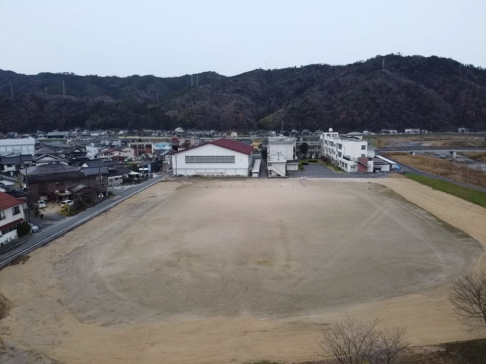 グラウンド完成