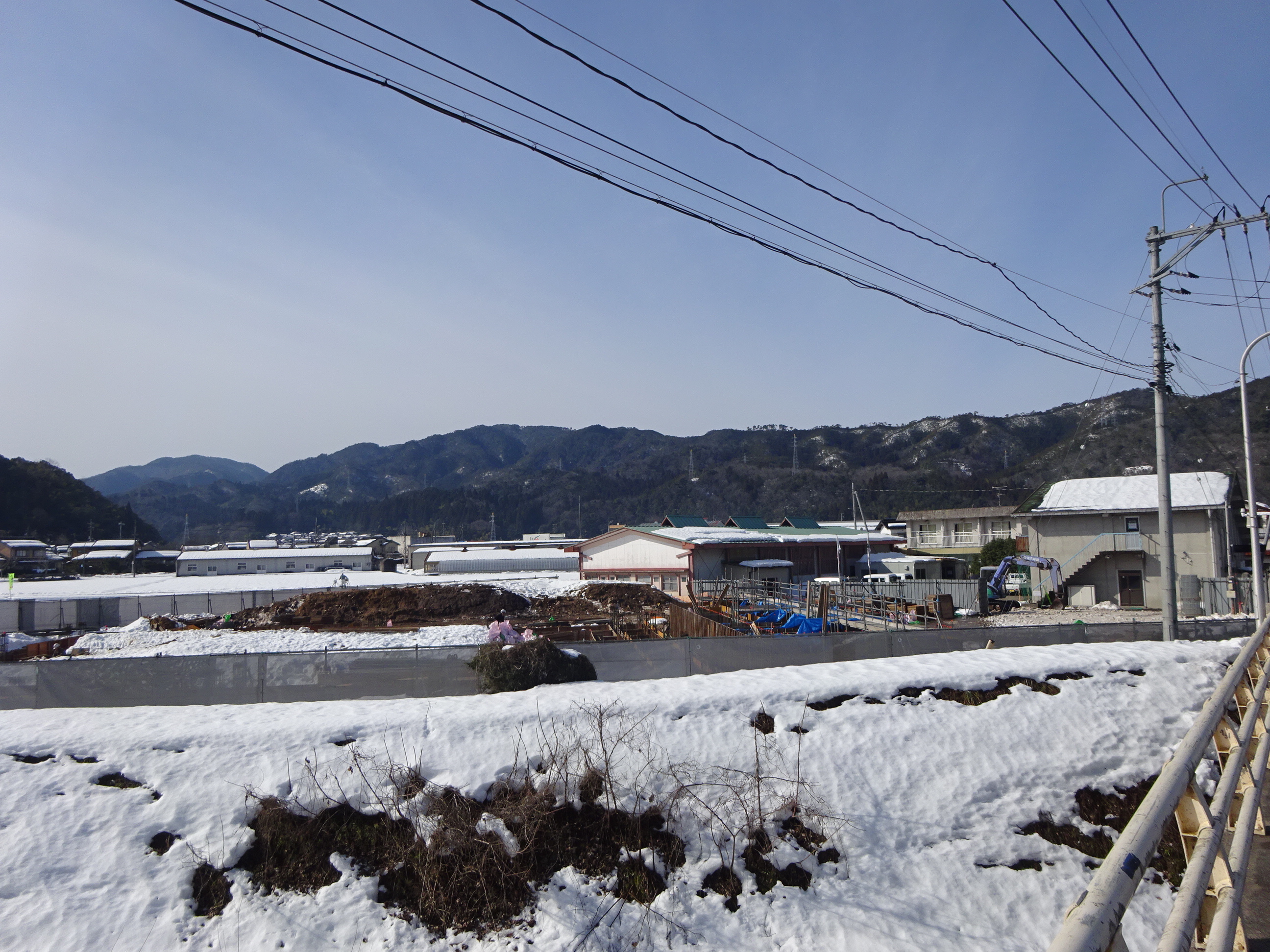 20230206三朝小中学校プール工事状況（北東より）
