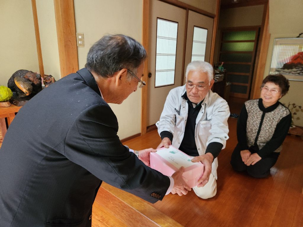 R7　いい夫婦　訪問